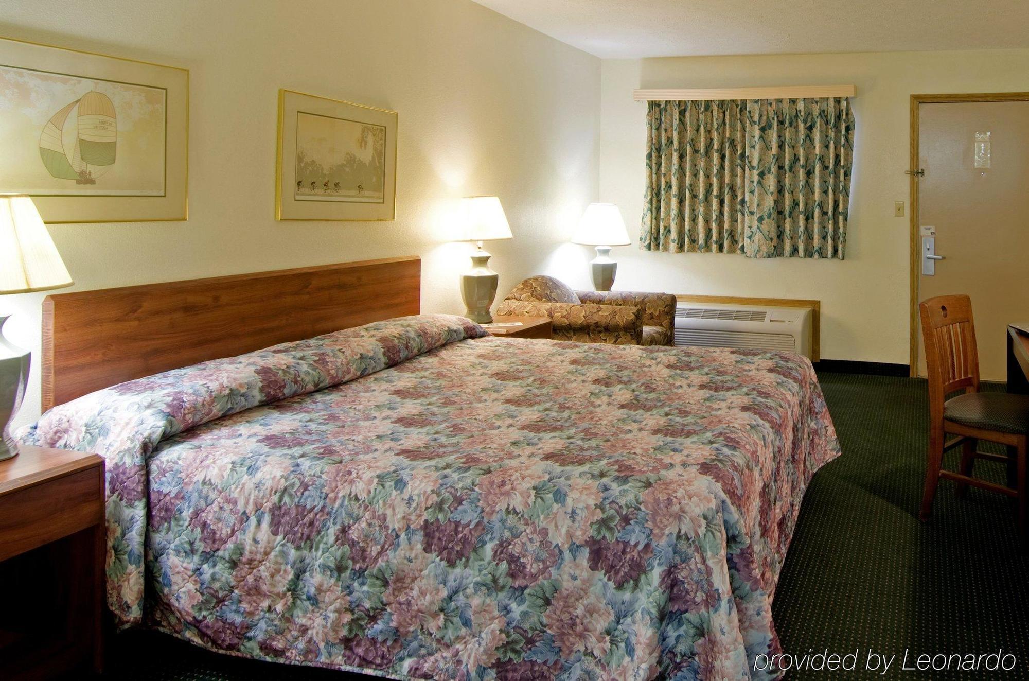 קולומבוס Economy Inn Express By Magnuson Worldwide חדר תמונה